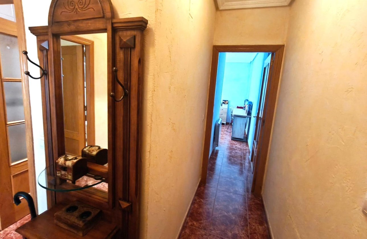 Revente - Appartement -
Torrevieja - Centro