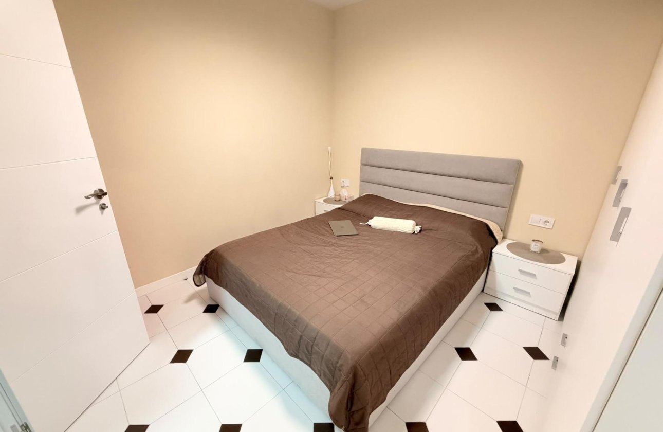 Revente - Appartement -
Torrevieja - Centro