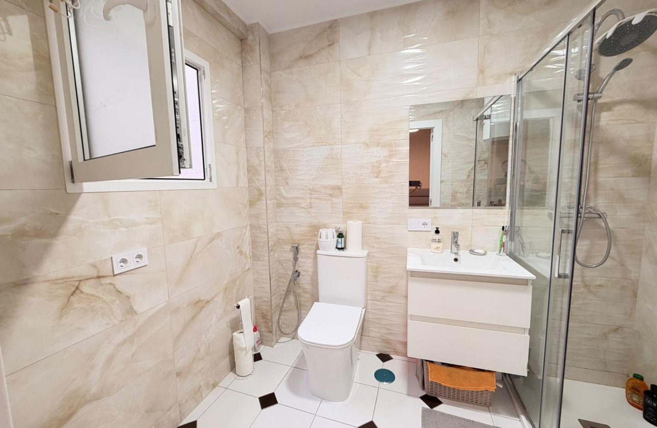 Revente - Appartement -
Torrevieja - Centro