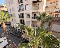 Revente - Appartement -
Torrevieja - Centro
