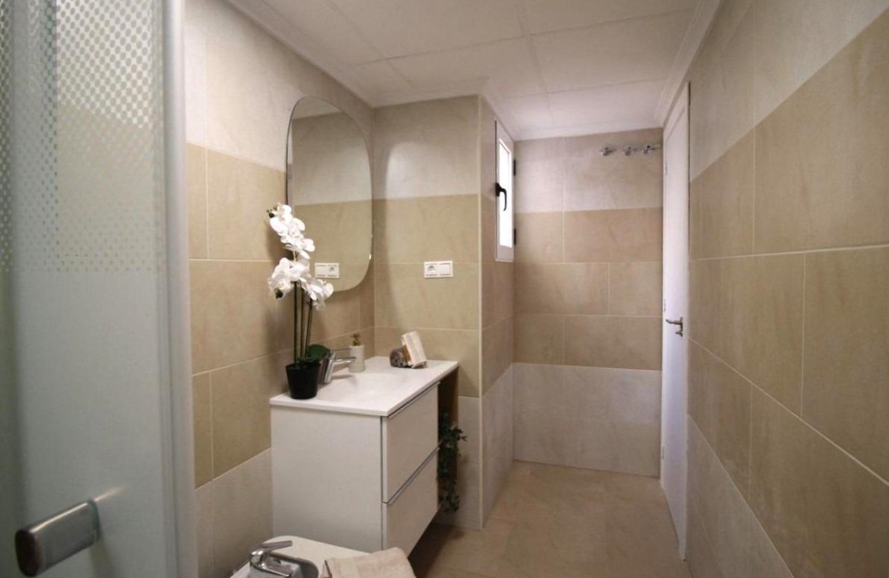 Revente - Appartement -
Torrevieja - Centro