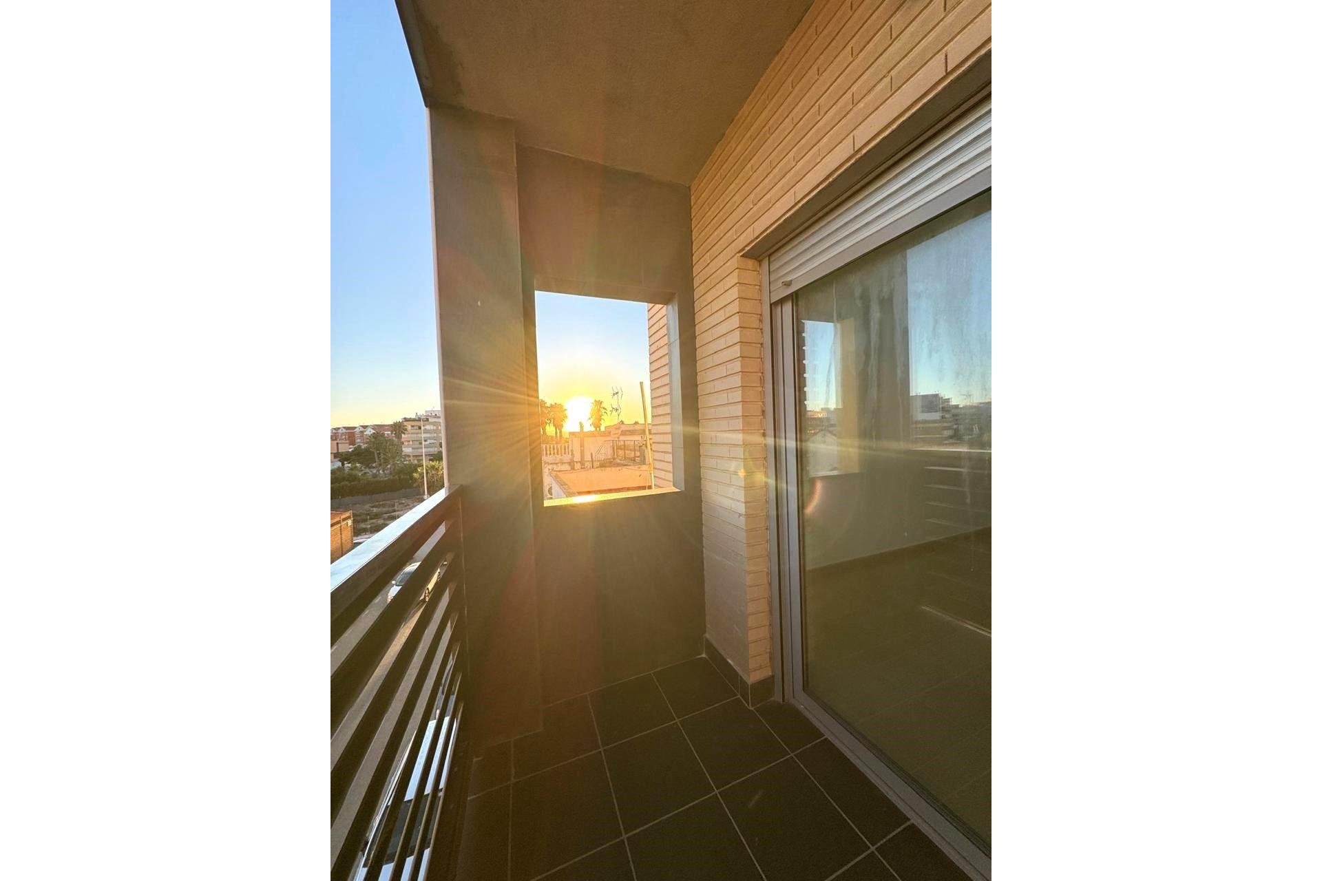 Revente - Appartement -
Torrevieja - Centro