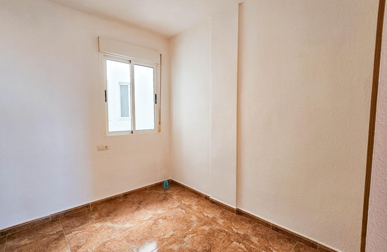 Revente - Appartement -
Torrevieja - Centro