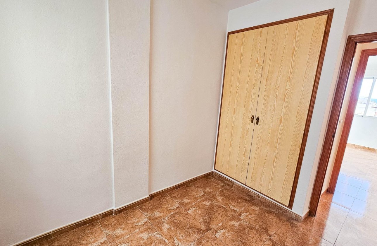 Revente - Appartement -
Torrevieja - Centro