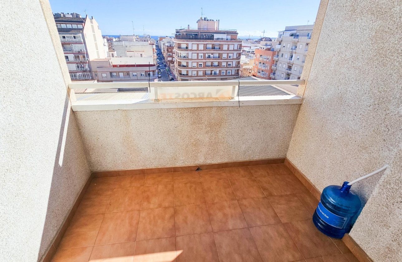 Revente - Appartement -
Torrevieja - Centro