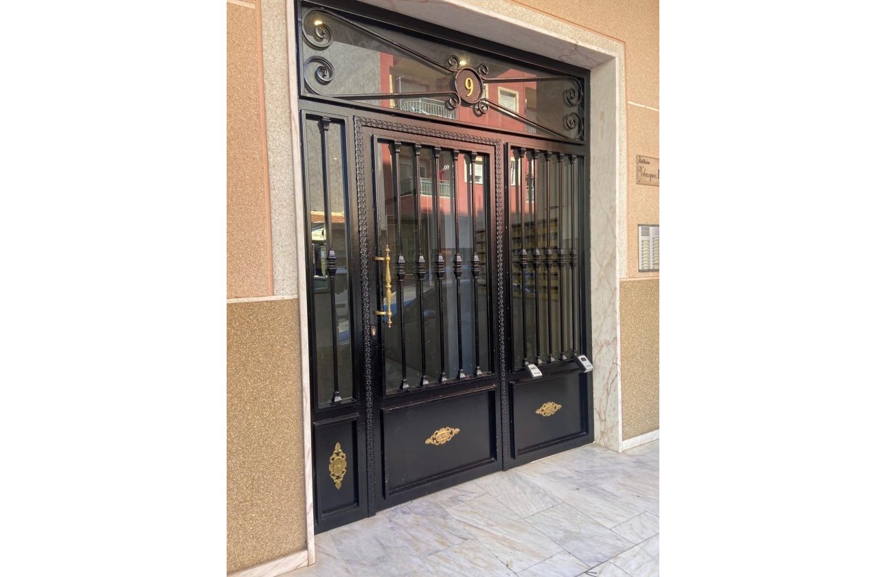 Revente - Appartement -
Torrevieja - Costa Blanca