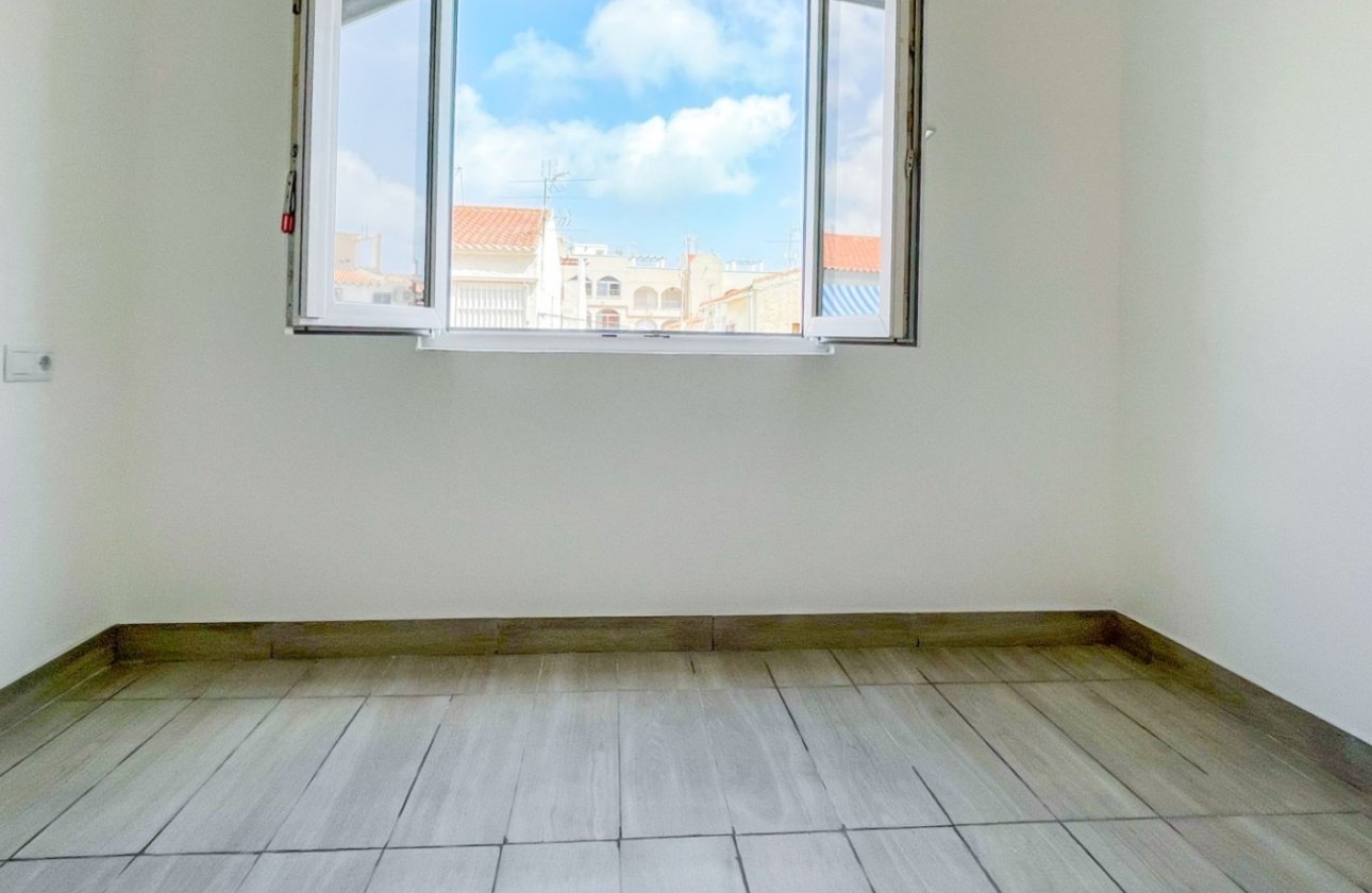 Revente - Appartement -
Torrevieja - Costa Blanca