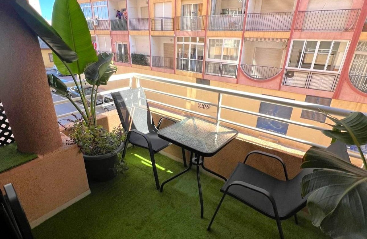 Revente - Appartement -
Torrevieja - Curva Del Palangre