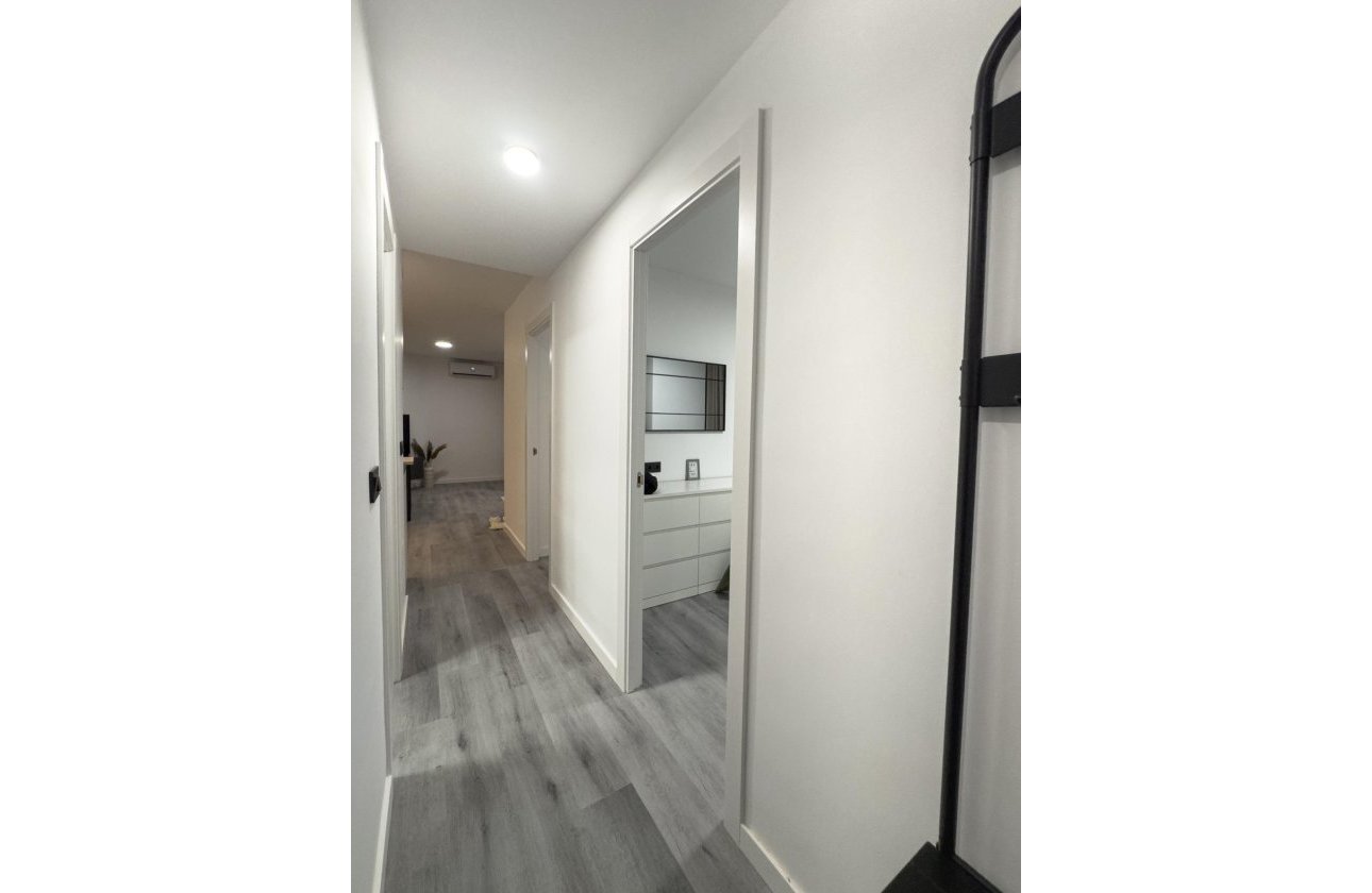 Revente - Appartement -
Torrevieja - Curva Del Palangre