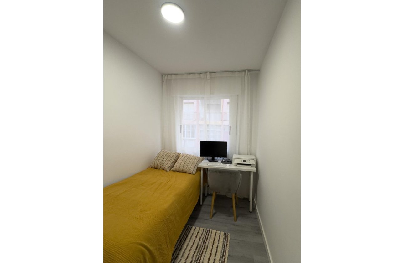 Revente - Appartement -
Torrevieja - Curva Del Palangre