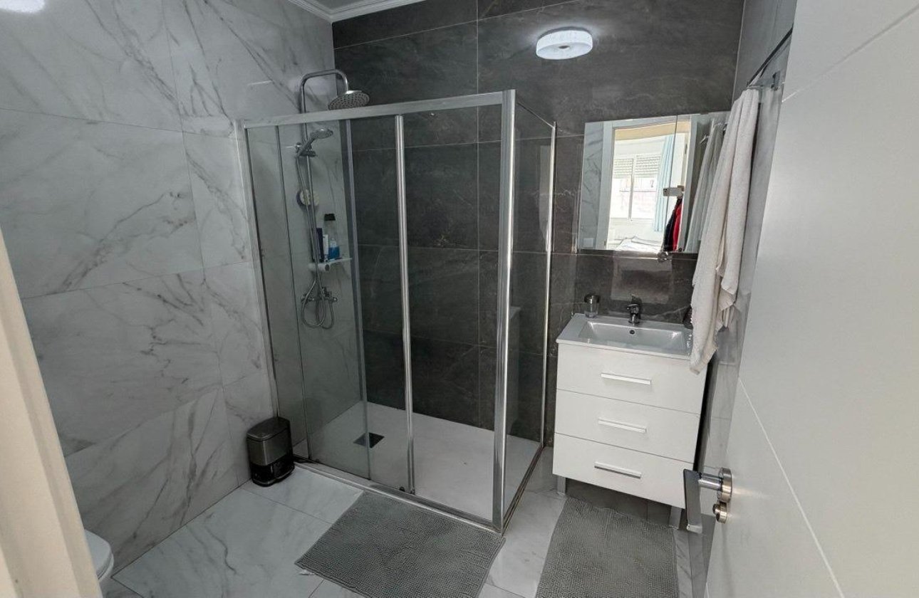 Revente - Appartement -
Torrevieja - Curva Del Palangre