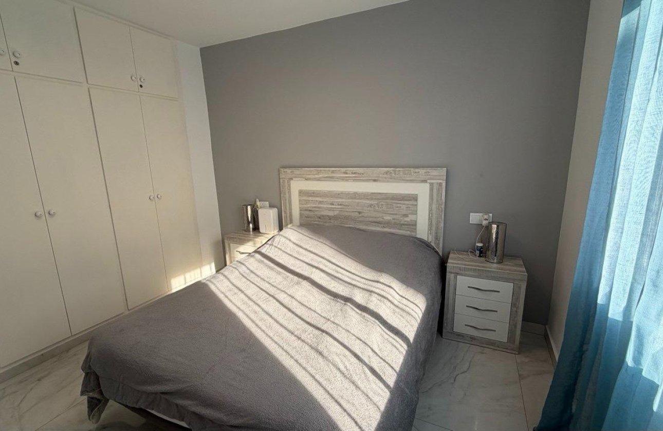 Revente - Appartement -
Torrevieja - Curva Del Palangre