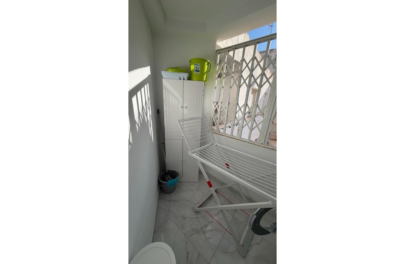 Revente - Appartement -
Torrevieja - Curva Del Palangre