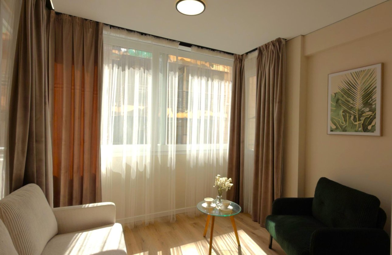 Revente - Appartement -
Torrevieja - Curva Del Palangre