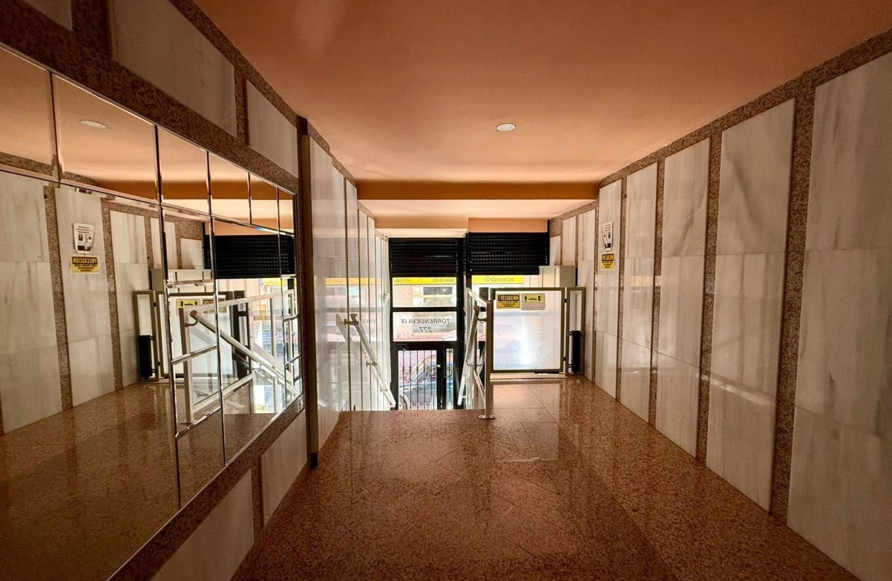 Revente - Appartement -
Torrevieja - Curva Del Palangre