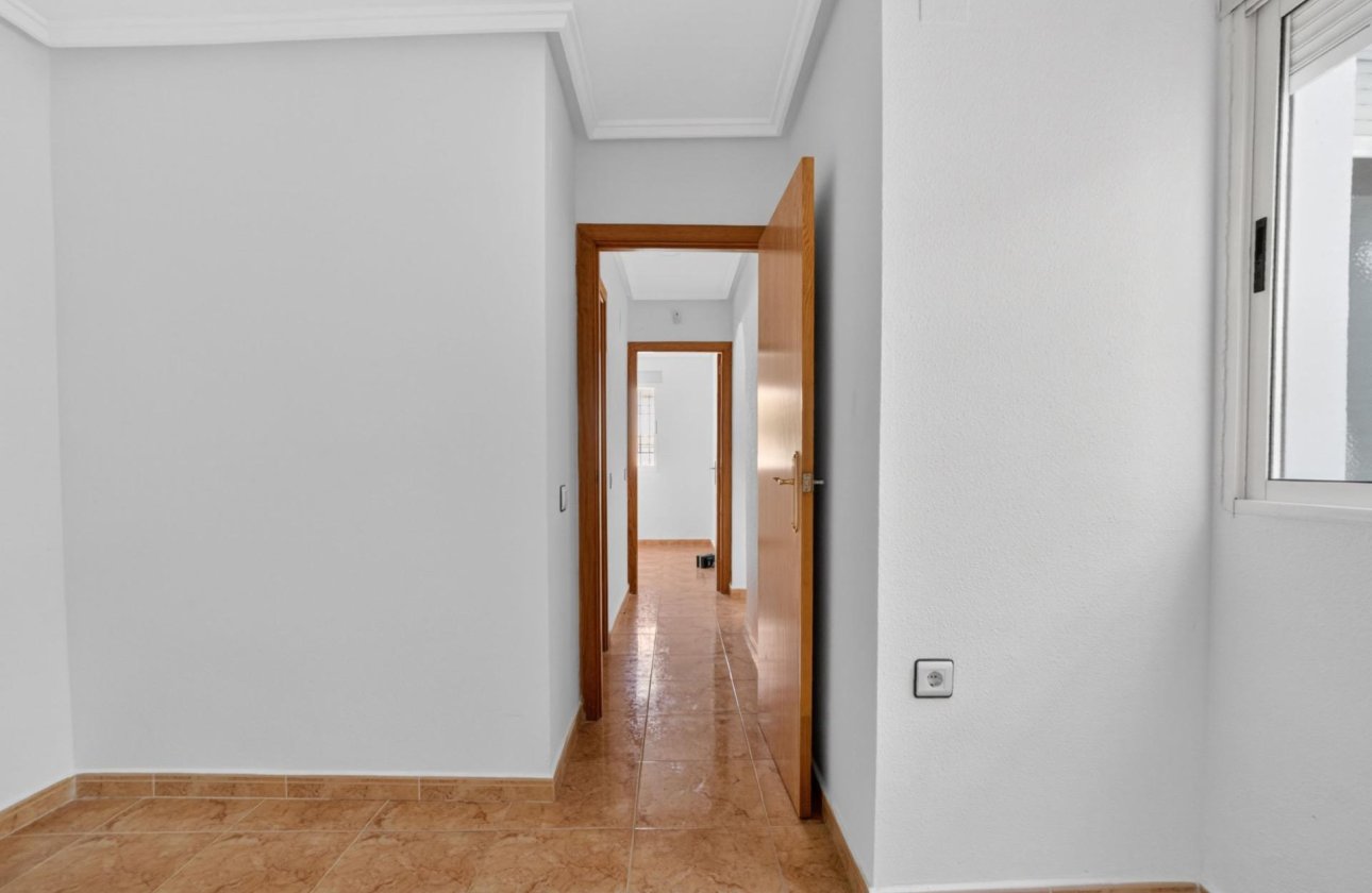 Revente - Appartement -
Torrevieja - El Limonar