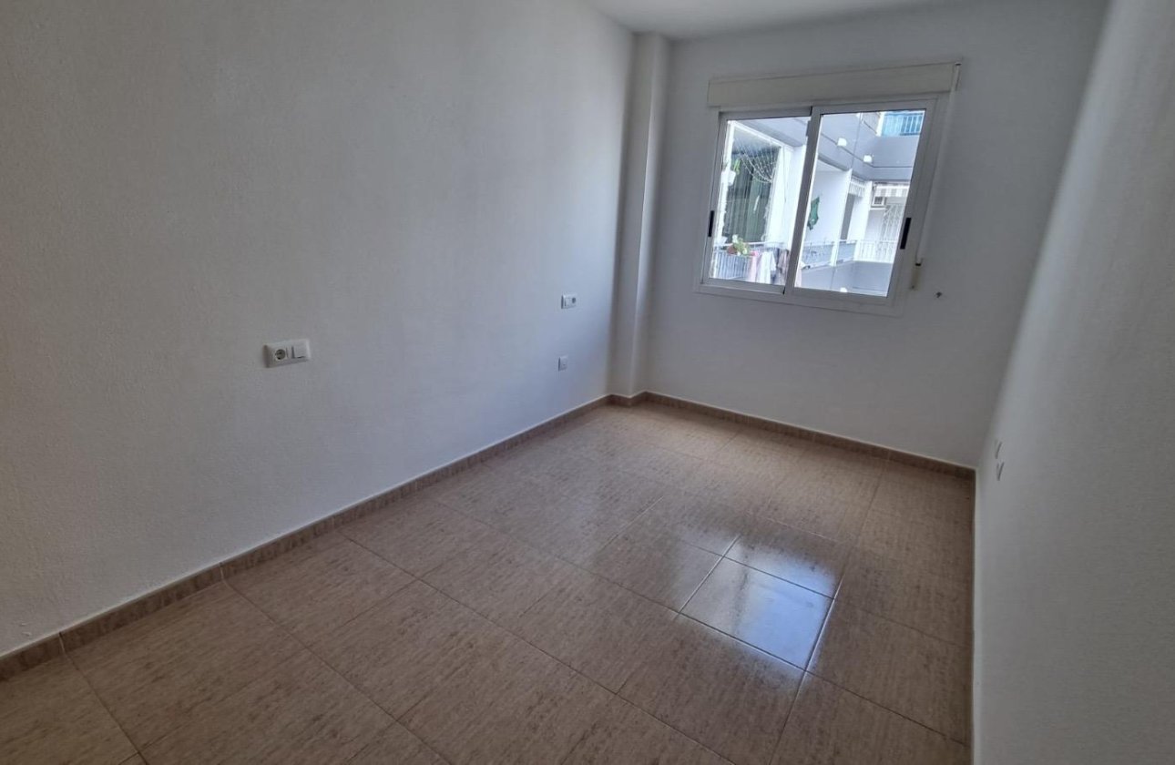 Revente - Appartement -
Torrevieja - El Molino