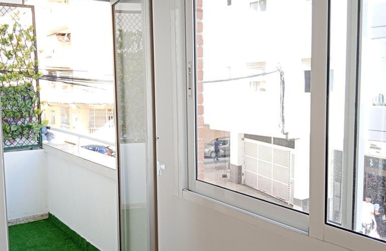 Revente - Appartement -
Torrevieja - El Molino