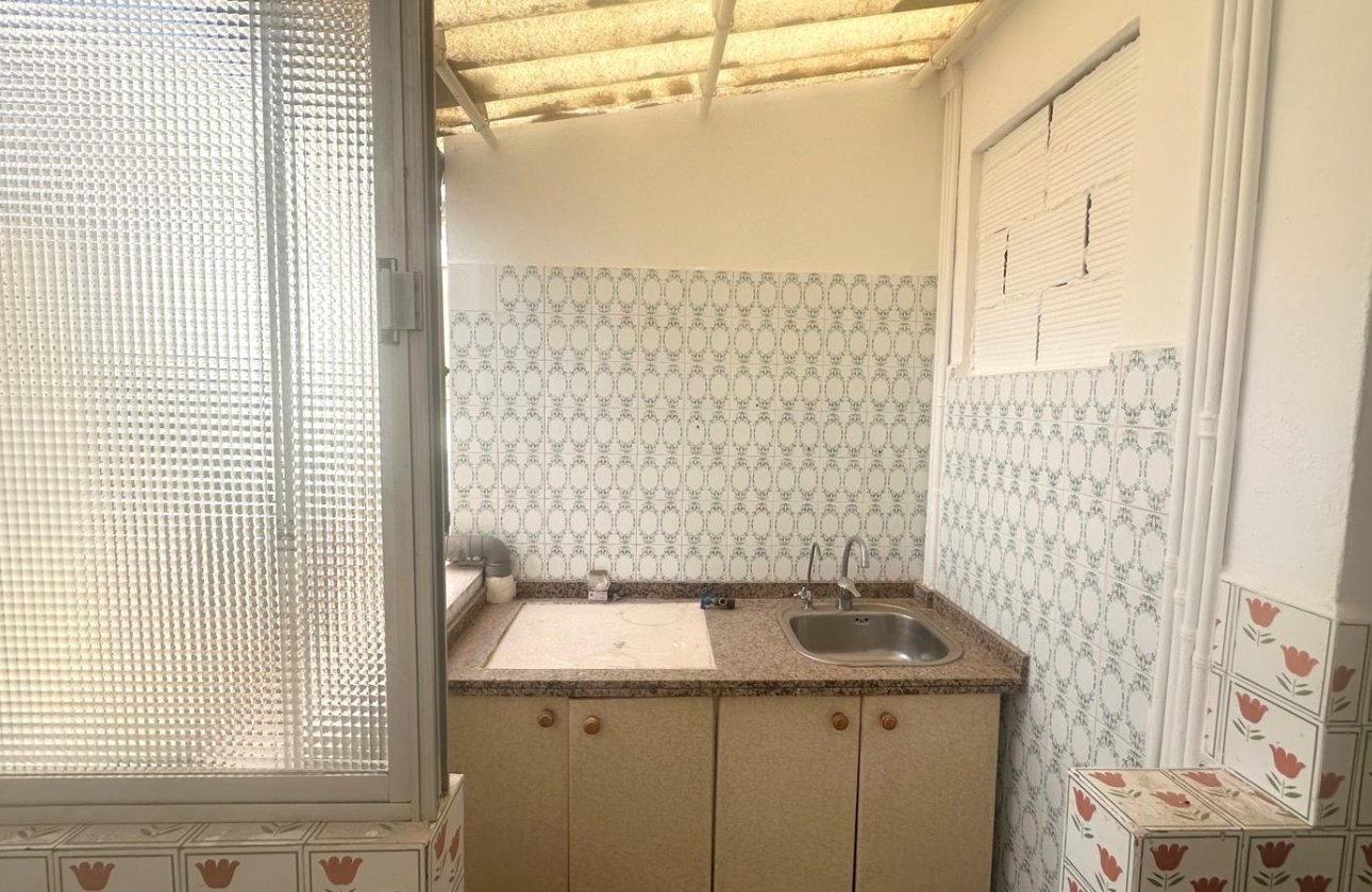 Revente - Appartement -
Torrevieja - Estacion De Autobuses