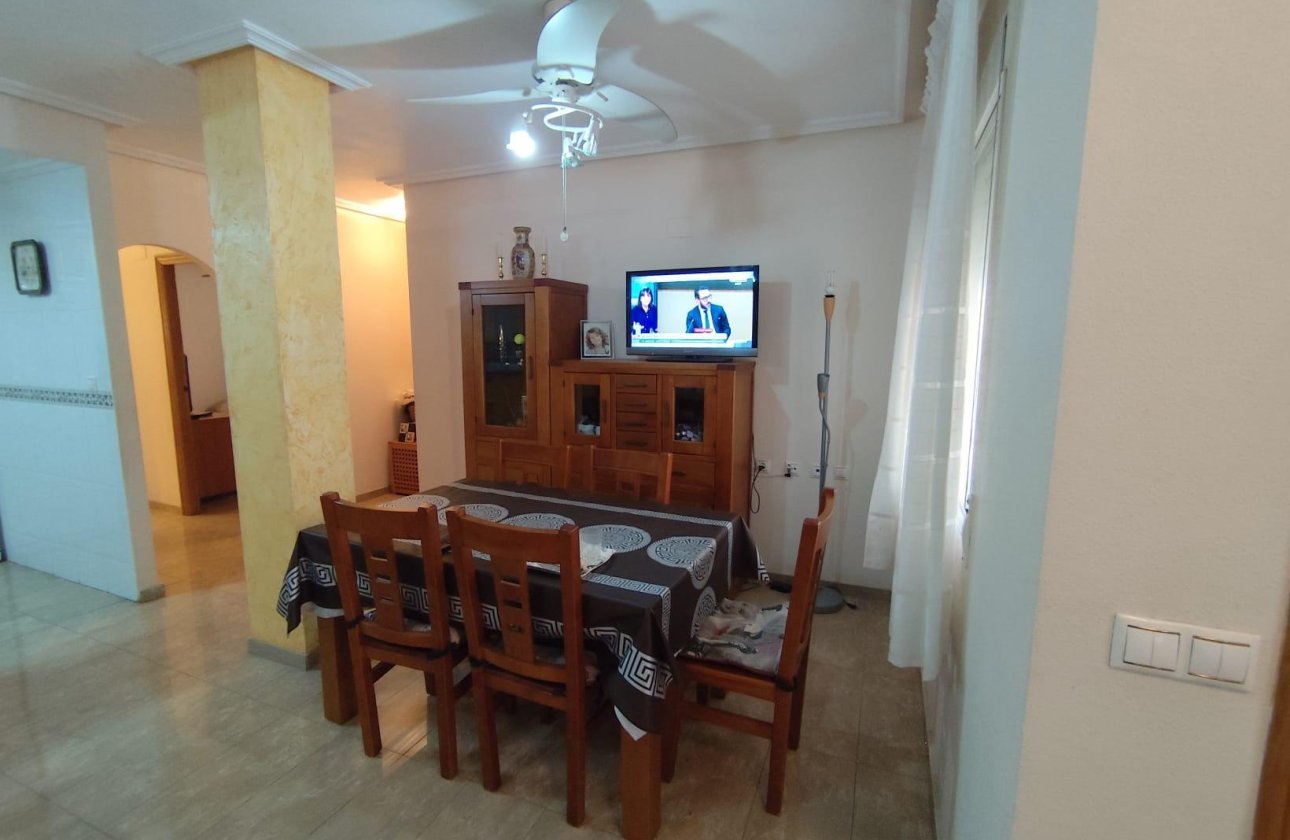 Revente - Appartement -
Torrevieja - Estacion De Autobuses