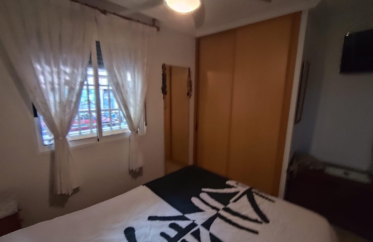 Revente - Appartement -
Torrevieja - Estacion De Autobuses