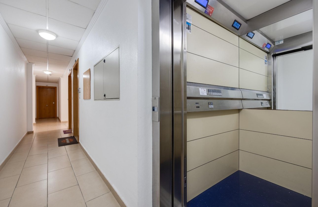 Revente - Appartement -
Torrevieja - Estacion De Autobuses