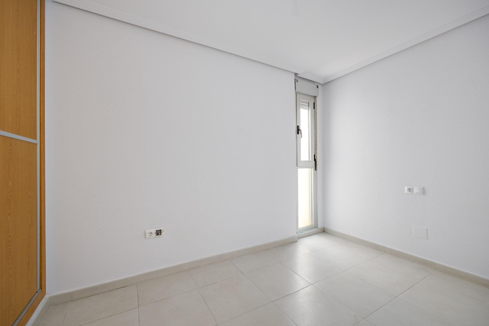 Revente - Appartement -
Torrevieja - Estacion De Autobuses