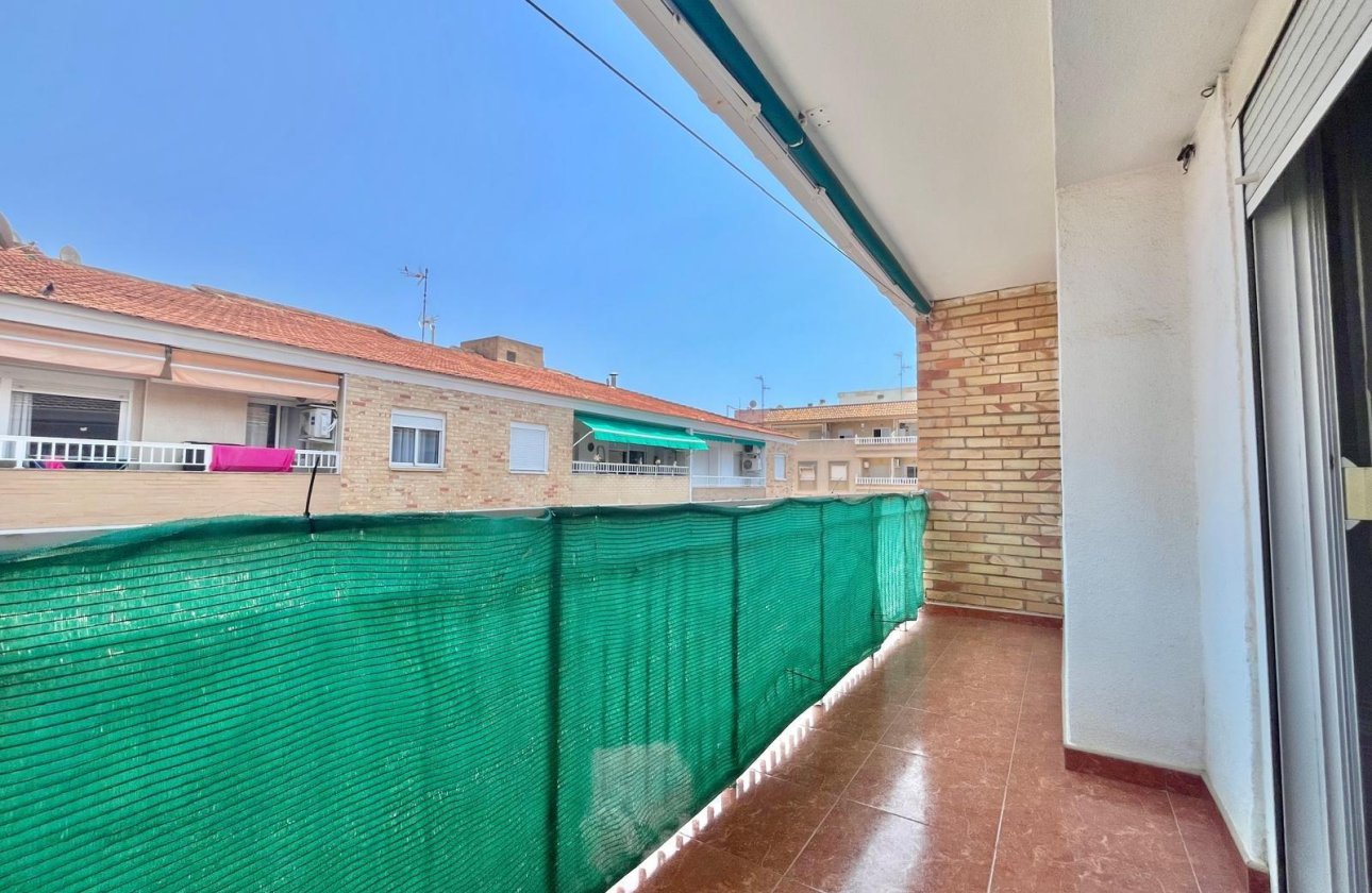 Revente - Appartement -
Torrevieja - Estacion De Autobuses