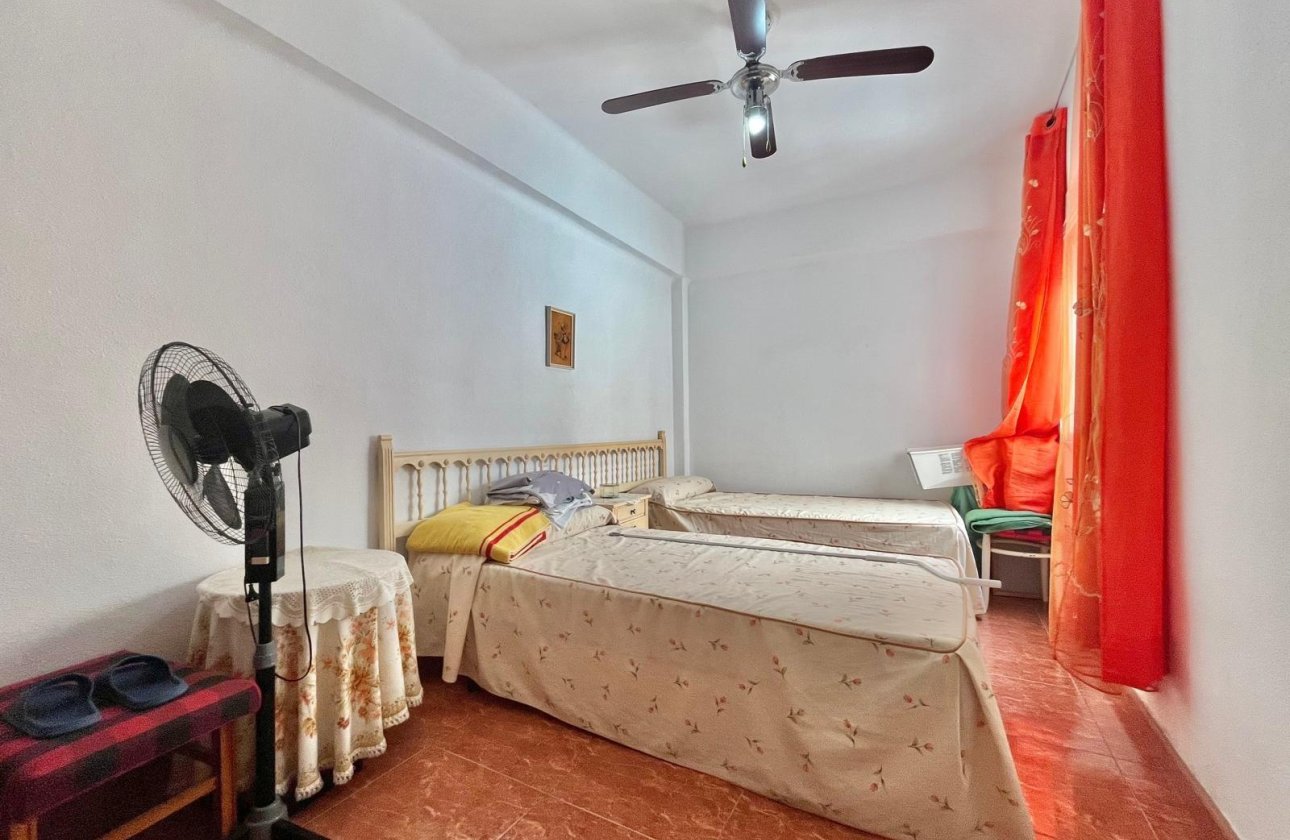 Revente - Appartement -
Torrevieja - Estacion De Autobuses