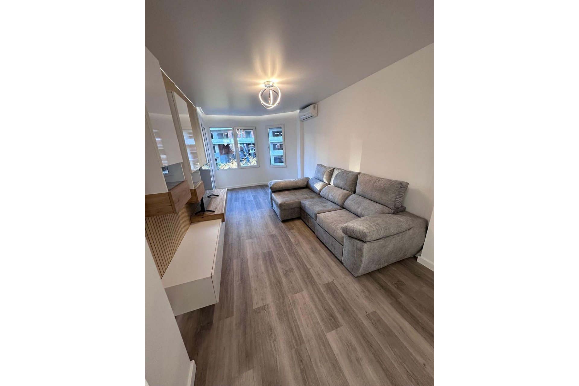 Revente - Appartement -
Torrevieja - Estacion De Autobuses