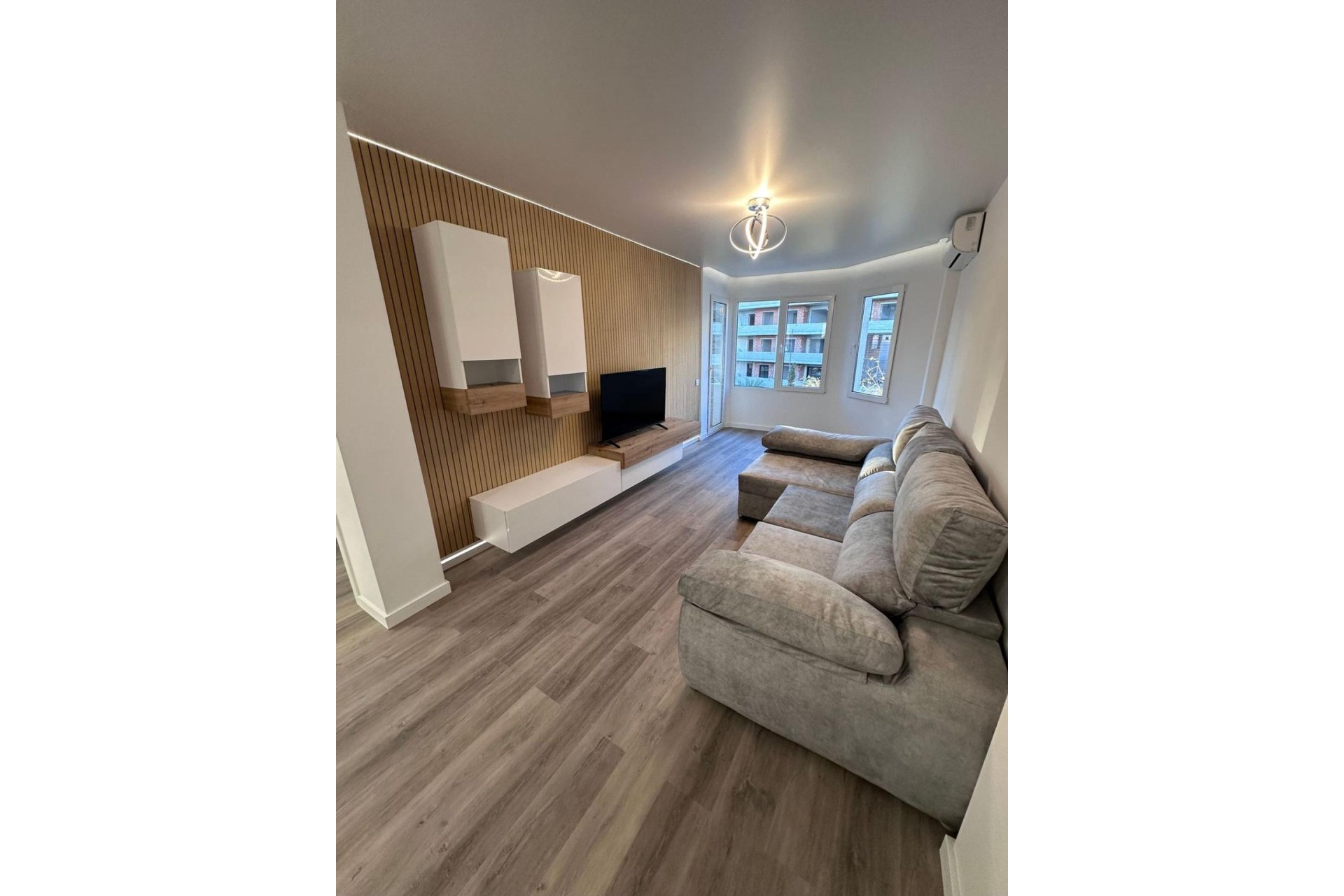 Revente - Appartement -
Torrevieja - Estacion De Autobuses