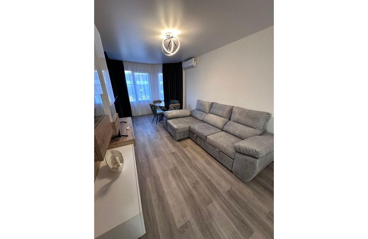 Revente - Appartement -
Torrevieja - Estacion De Autobuses