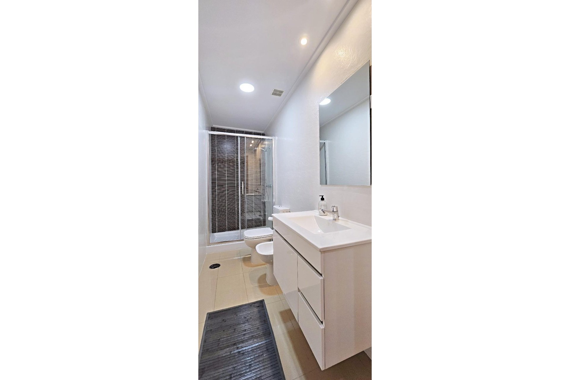 Revente - Appartement -
Torrevieja - Estacion De Autobuses