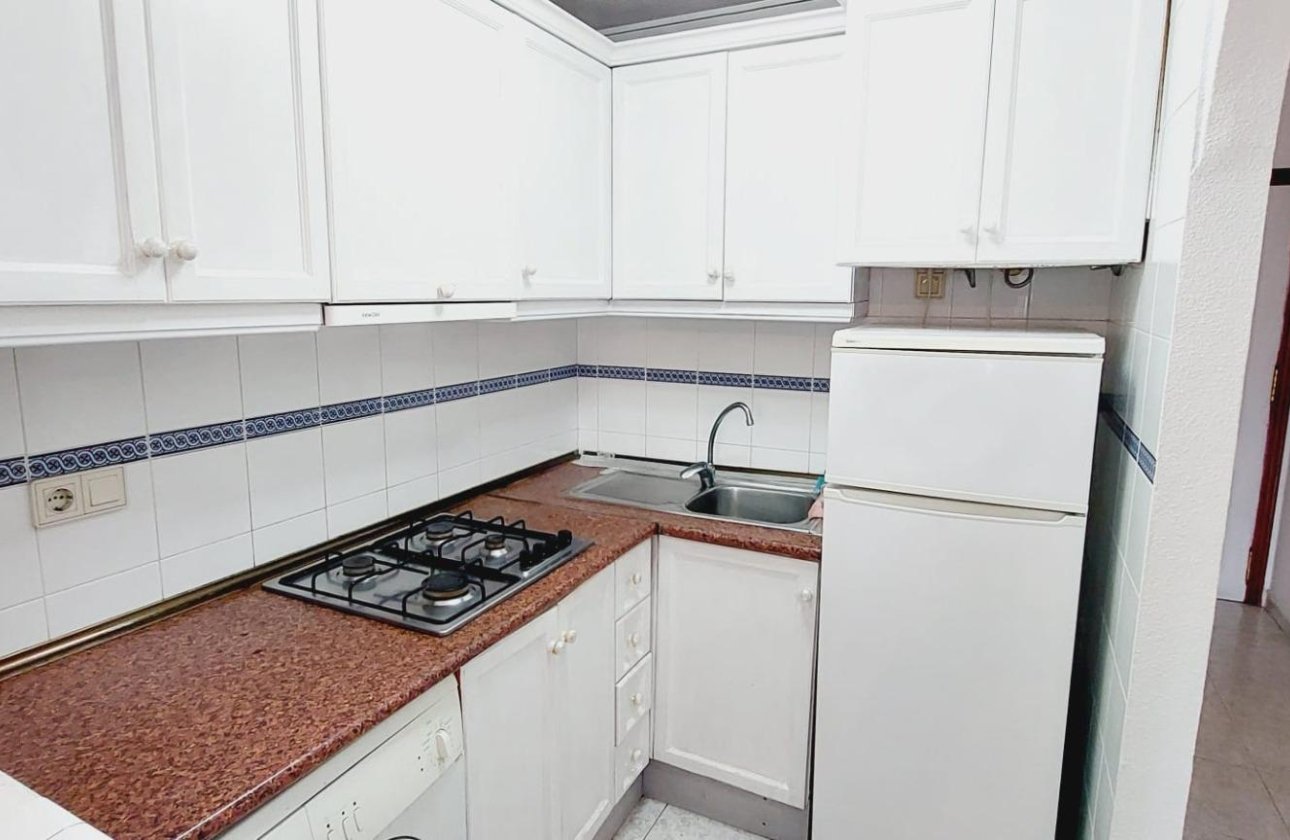 Revente - Appartement -
Torrevieja - Estacion De Autobuses