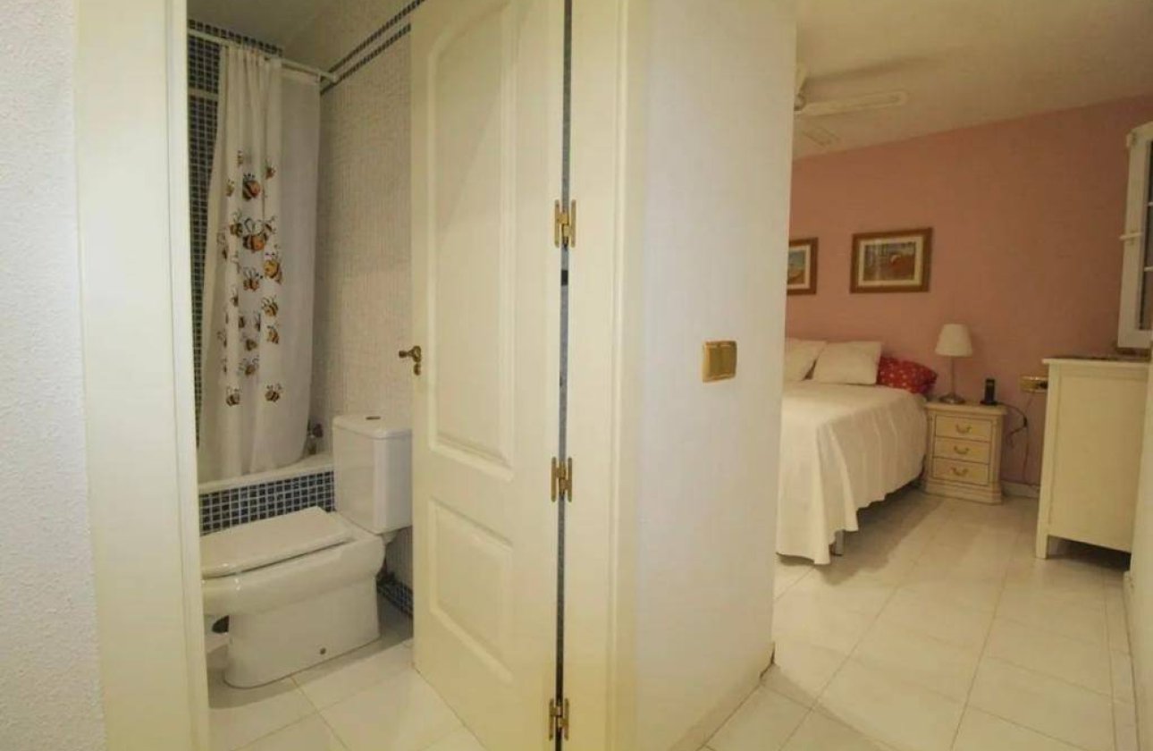 Revente - Appartement -
Torrevieja - Estacion De Autobuses