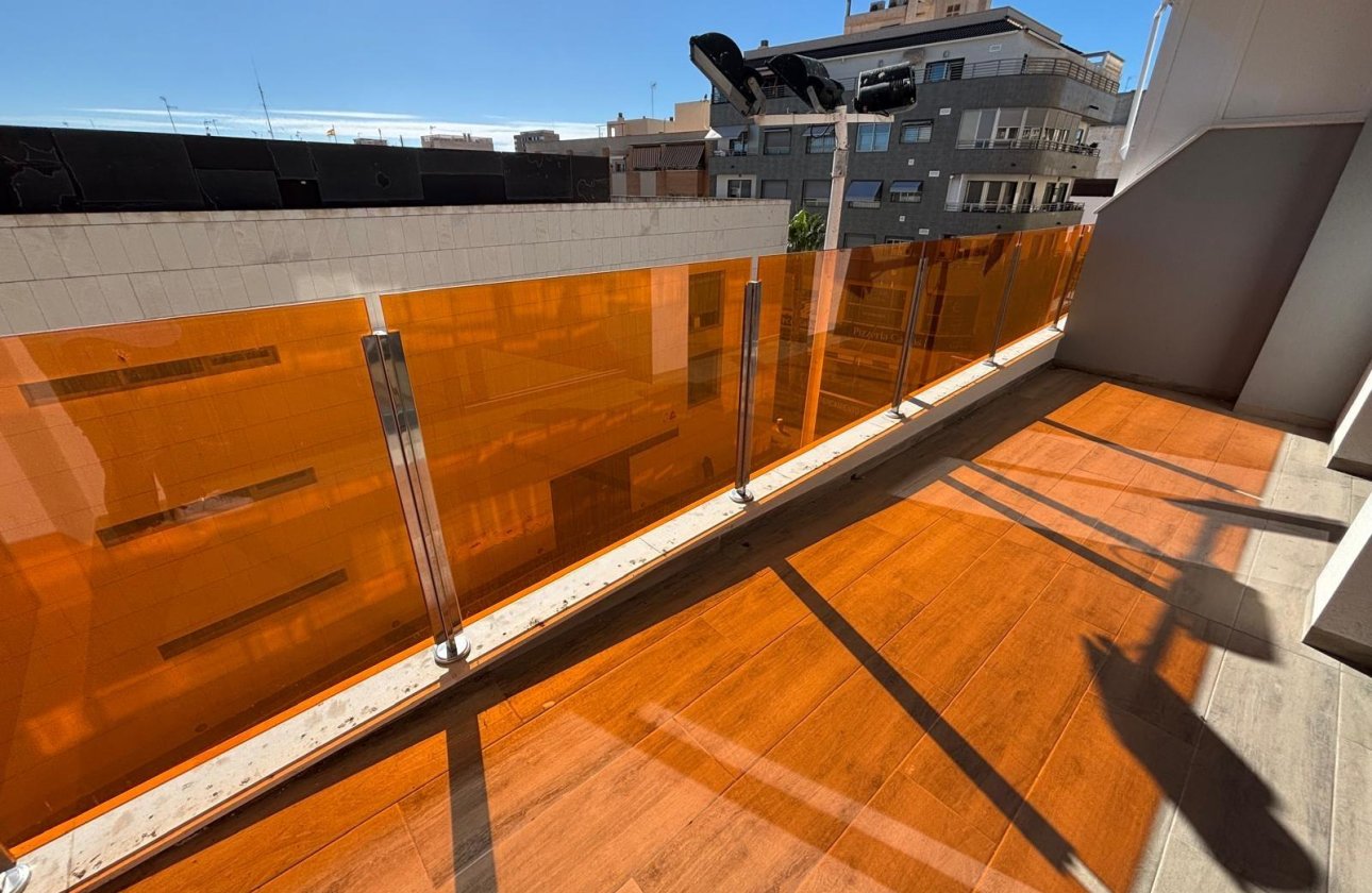 Revente - Appartement -
Torrevieja - Estacion De Autobuses