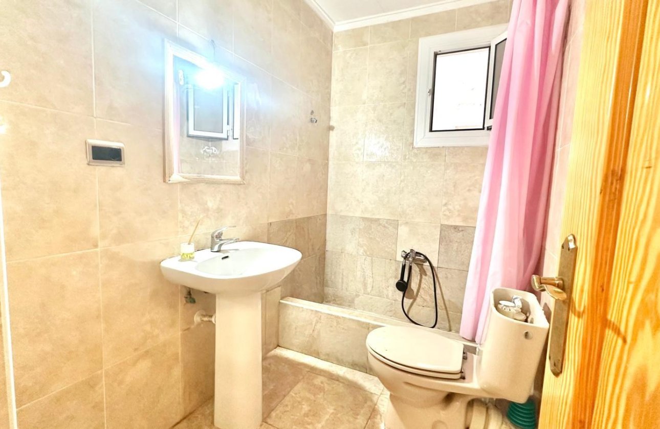 Revente - Appartement -
Torrevieja - Estacion De Autobuses