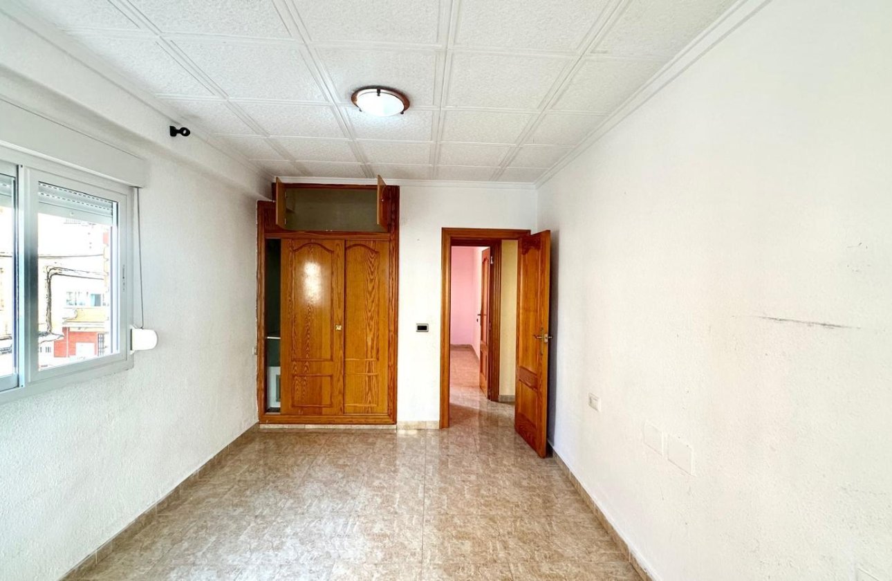 Revente - Appartement -
Torrevieja - Estacion De Autobuses