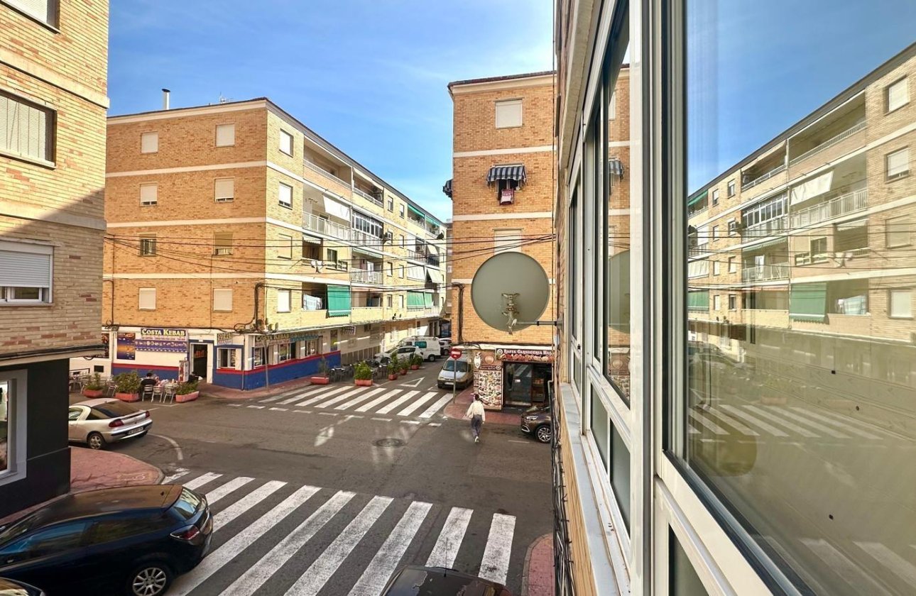 Revente - Appartement -
Torrevieja - Estacion De Autobuses