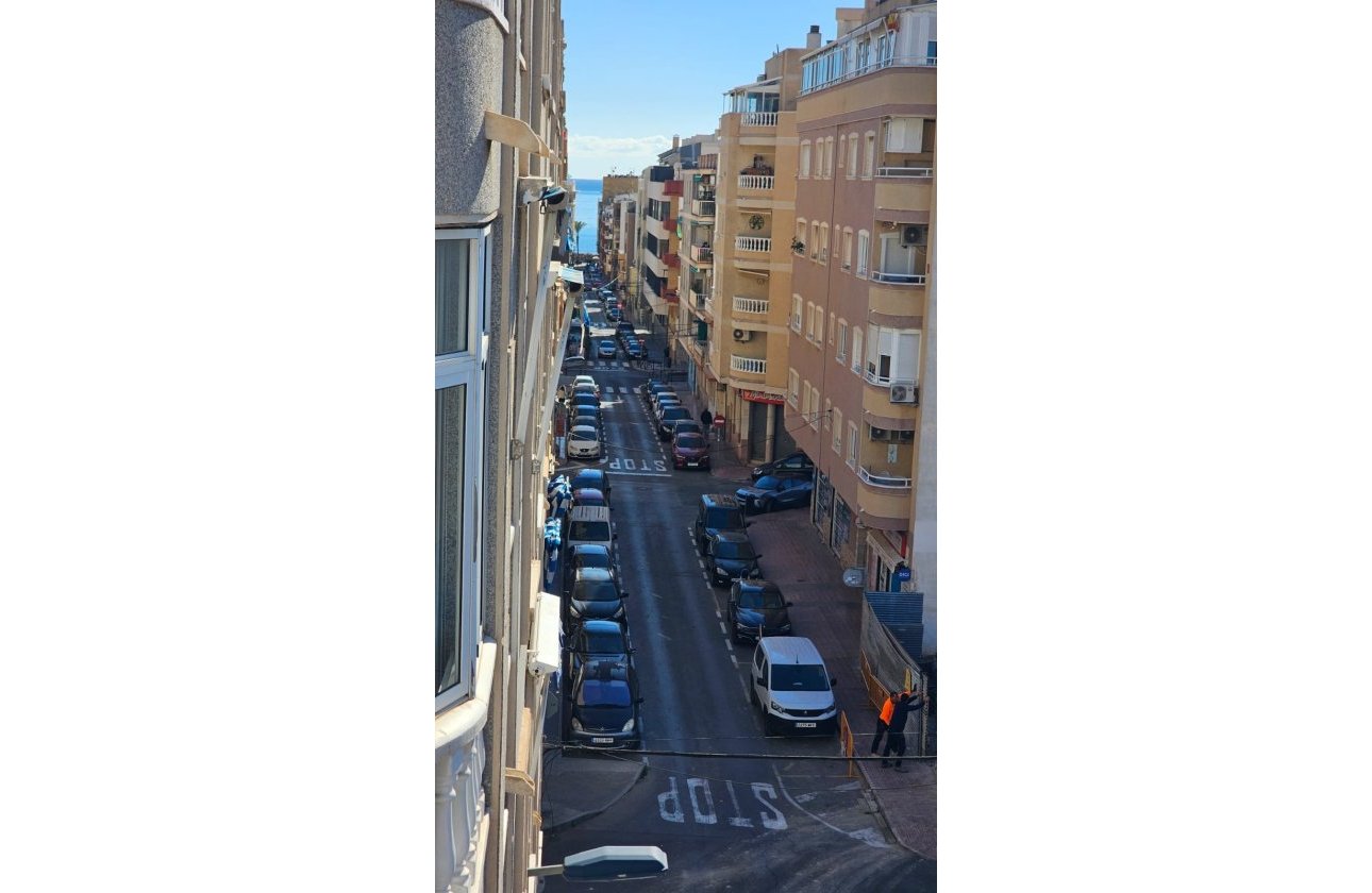 Revente - Appartement -
Torrevieja - Estacion De Autobuses