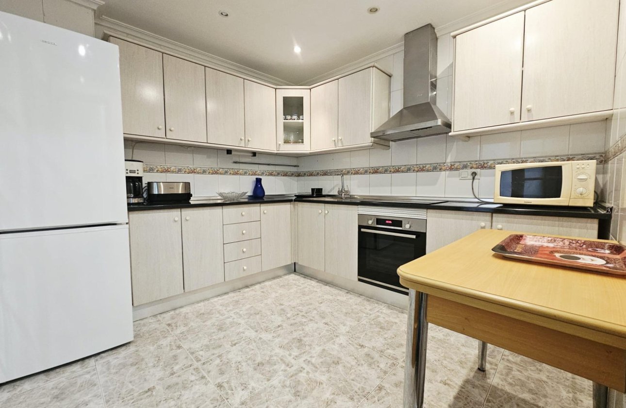 Revente - Appartement -
Torrevieja - Estacion De Autobuses