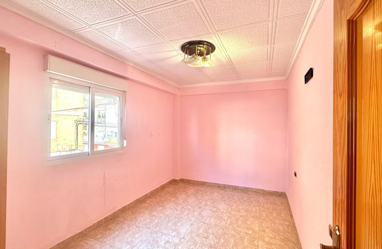 Revente - Appartement -
Torrevieja - Estacion De Autobuses