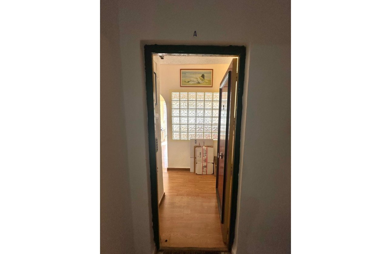 Revente - Appartement -
Torrevieja - Estacion De Autobuses