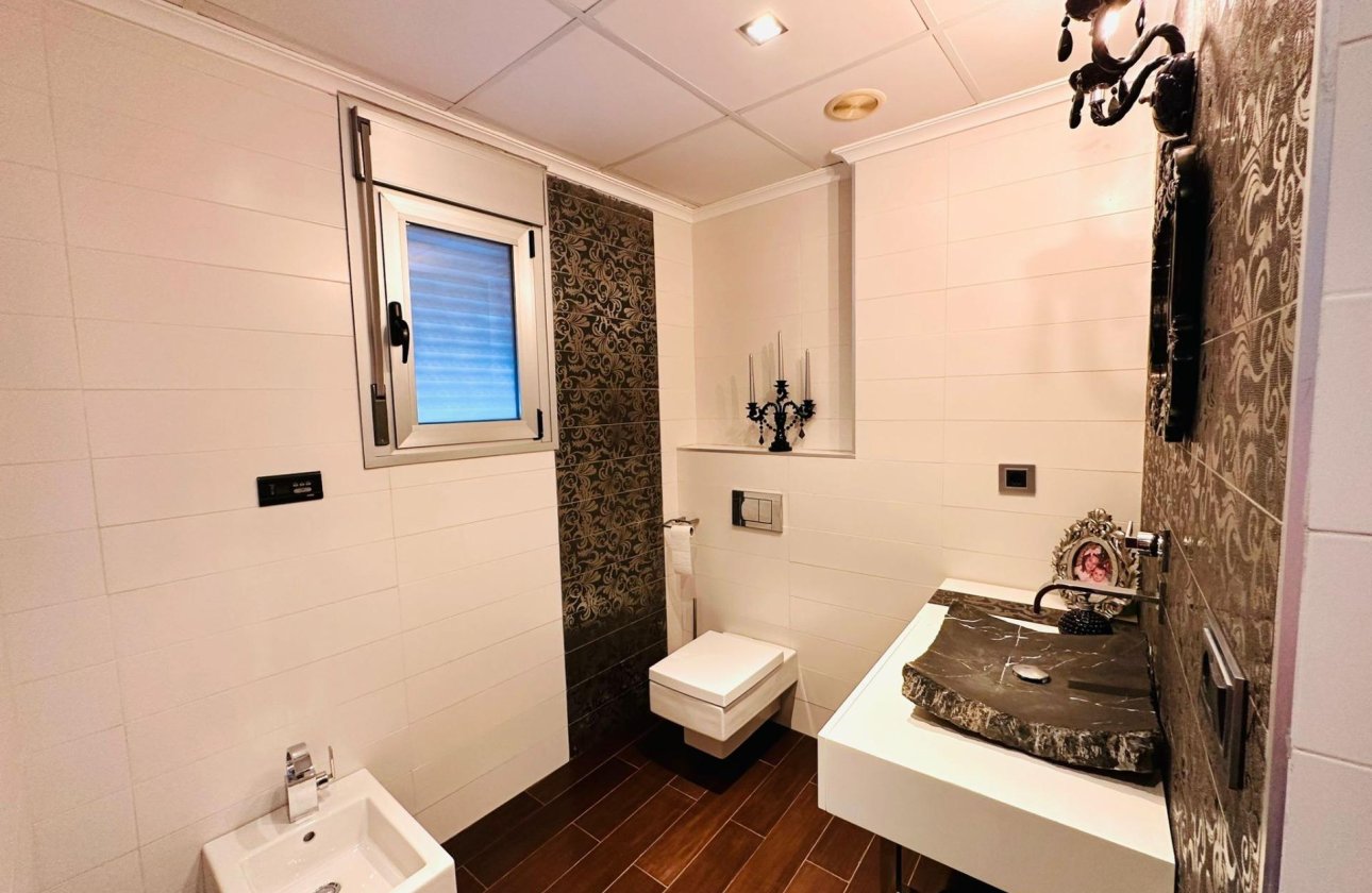 Revente - Appartement -
Torrevieja - Estacion De Autobuses