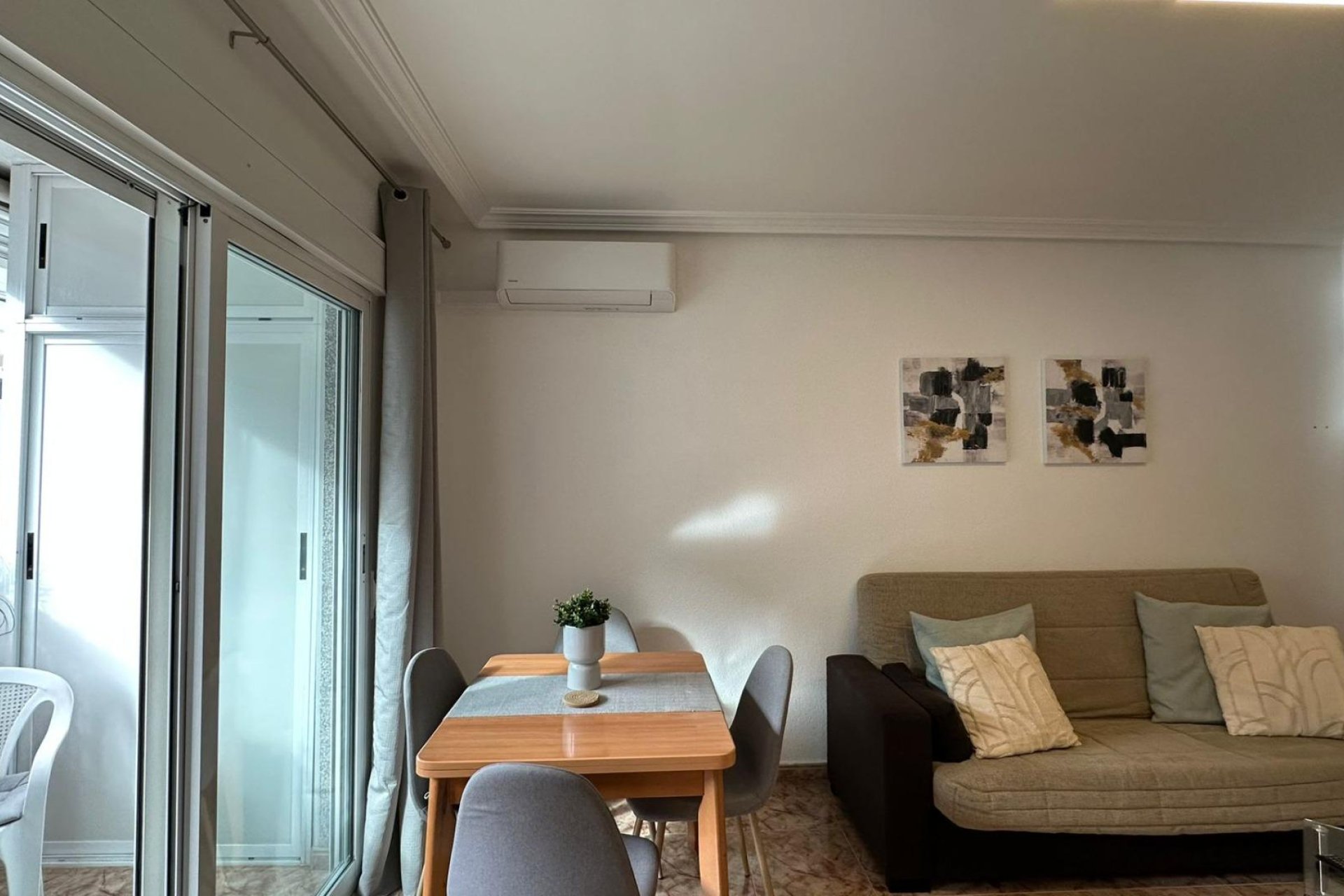 Revente - Appartement -
Torrevieja - Estacion De Autobuses