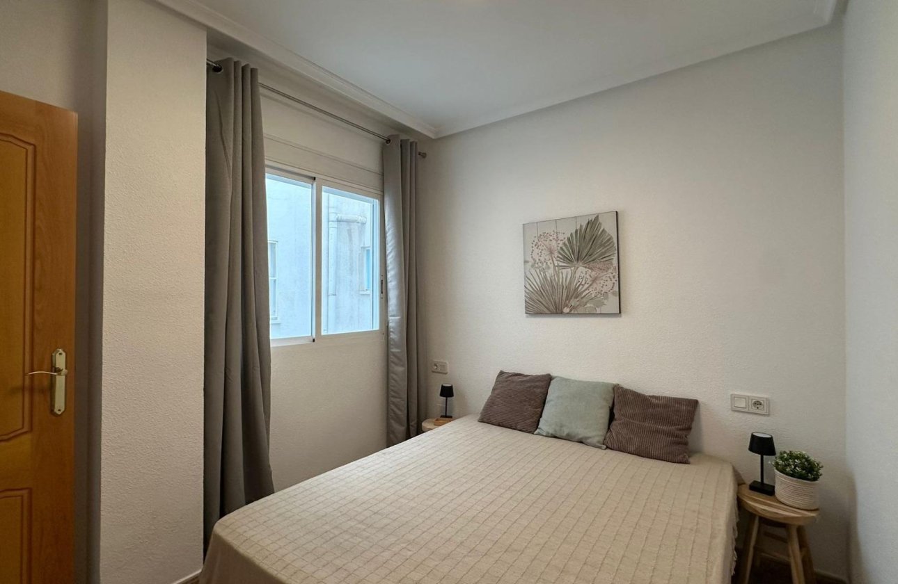 Revente - Appartement -
Torrevieja - Estacion De Autobuses