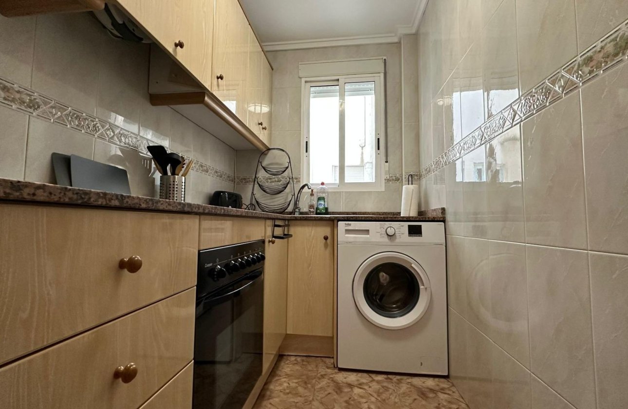 Revente - Appartement -
Torrevieja - Estacion De Autobuses