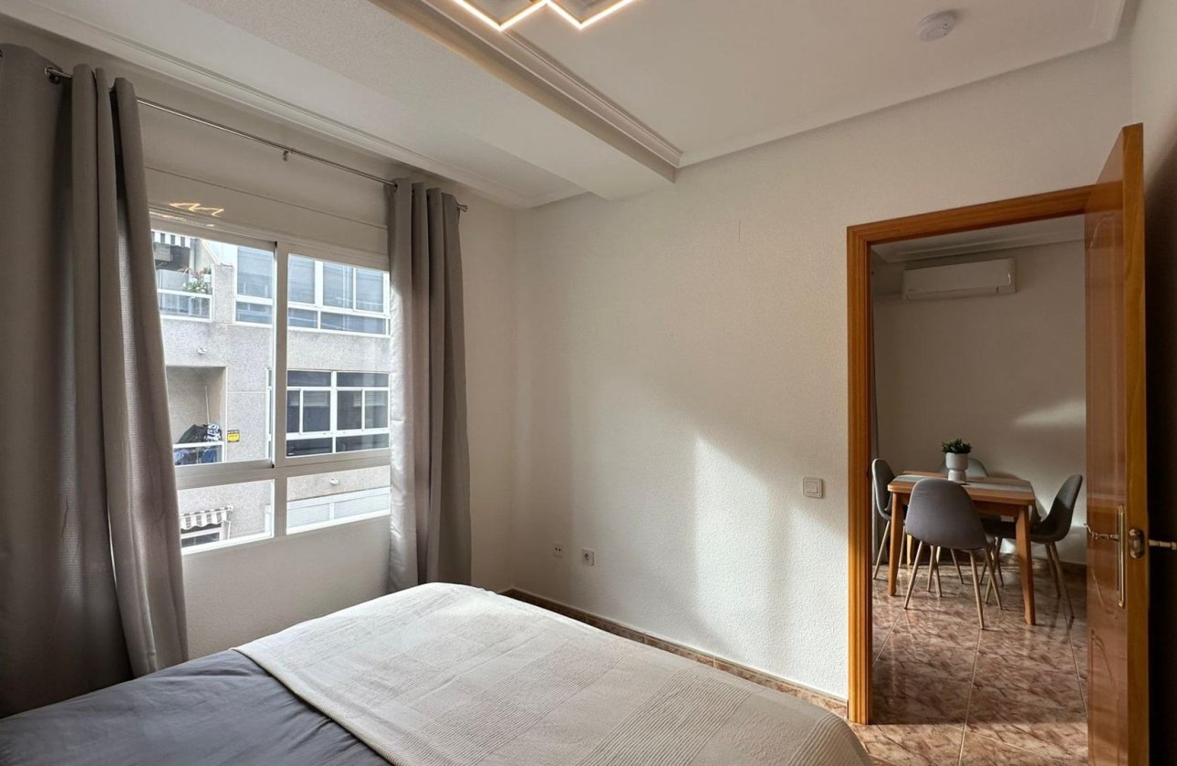 Revente - Appartement -
Torrevieja - Estacion De Autobuses