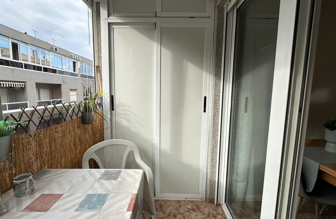 Revente - Appartement -
Torrevieja - Estacion De Autobuses