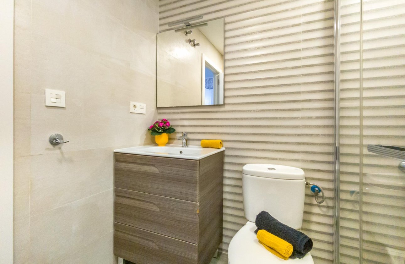 Revente - Appartement -
Torrevieja - Estacion De Autobuses